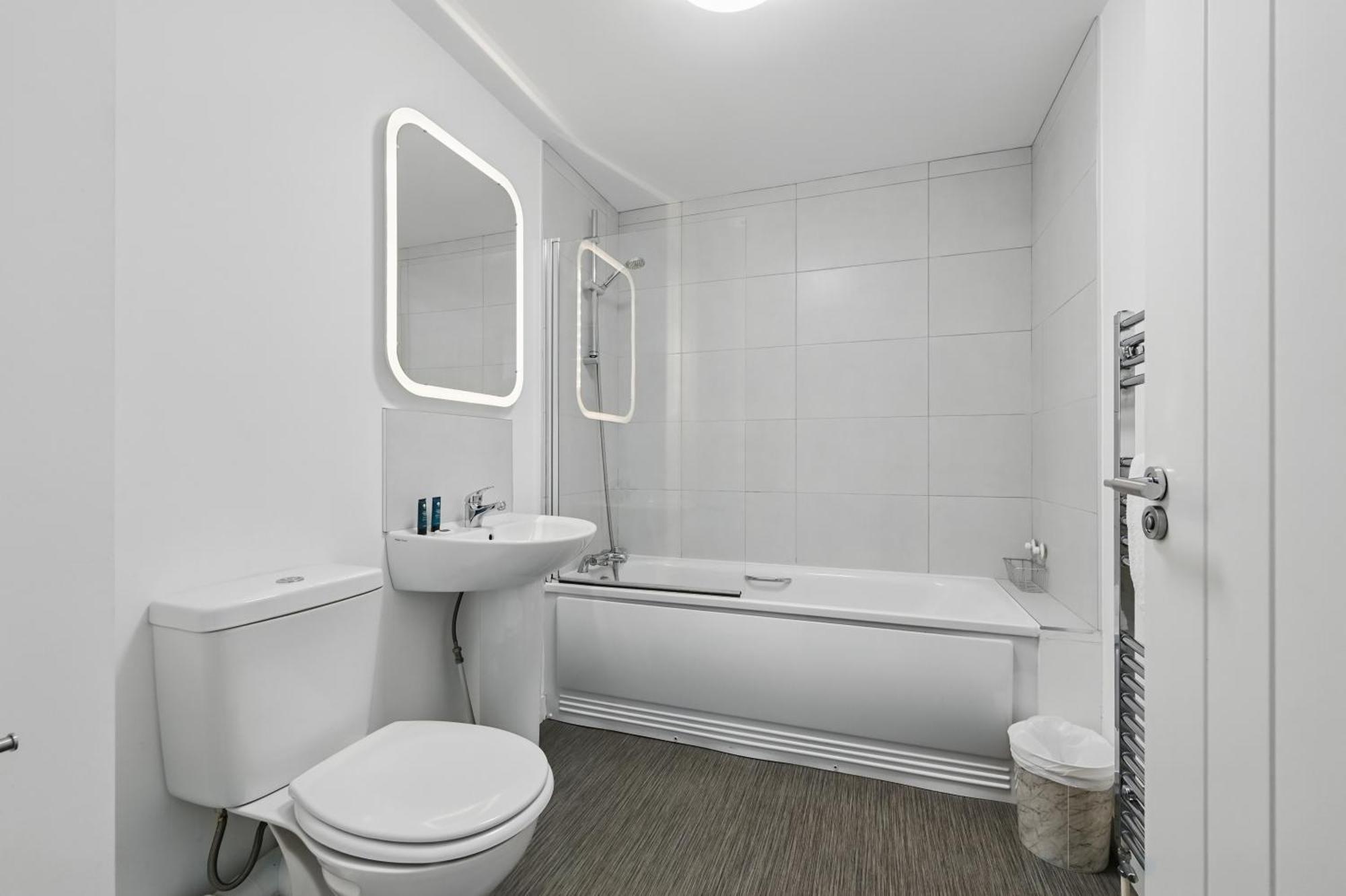 Central Belfast Apartments Sandford Exterior photo
